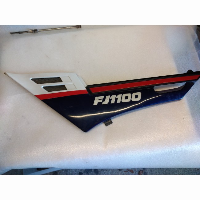 Flanc arrière gauche Yamaha 1100 FJ