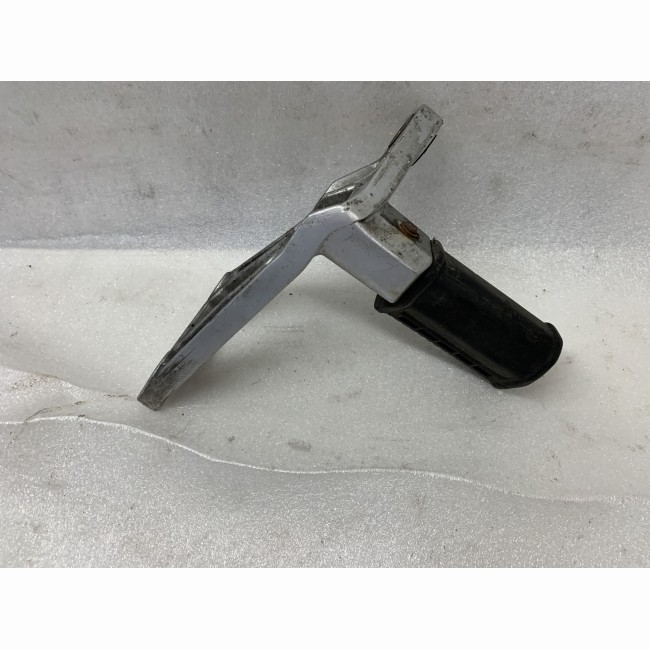 Platine repose pied passager droite Suzuki 1100 GSXF